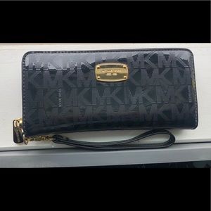 Michael Kors Wallet Wristlet